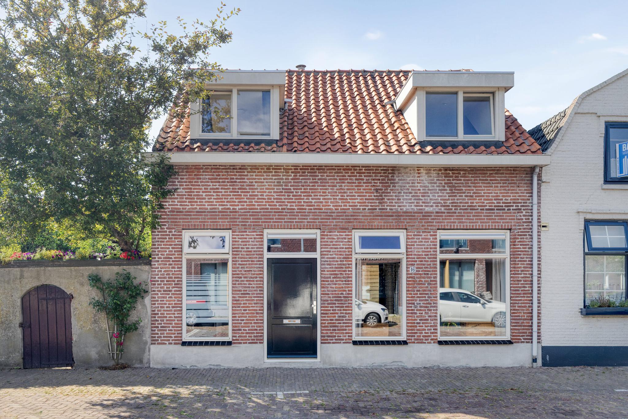 Dorpsstraat 16