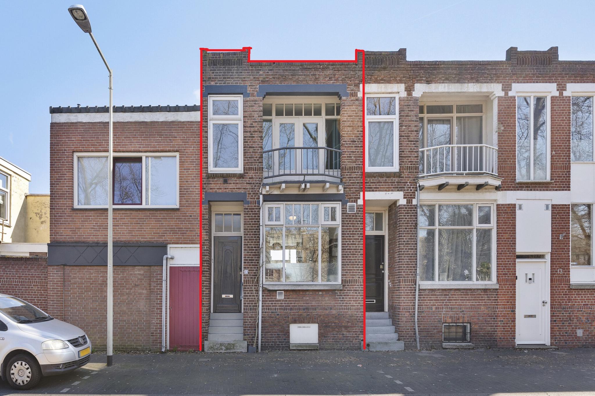 Parallelweg 11